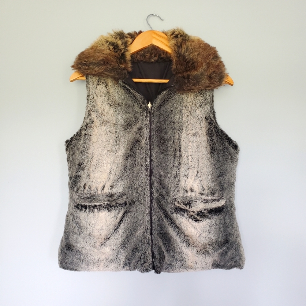 Dressbarn Reversible Faux Fur Puffer Vest, Size S